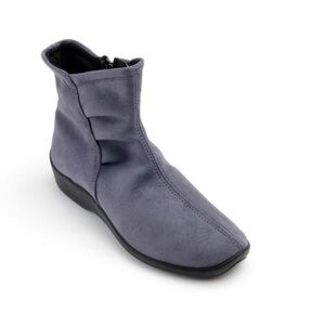 NWOT Arcopedico L19 Women's Grayish Blue Ankle Boots-Size 7US Europe 38